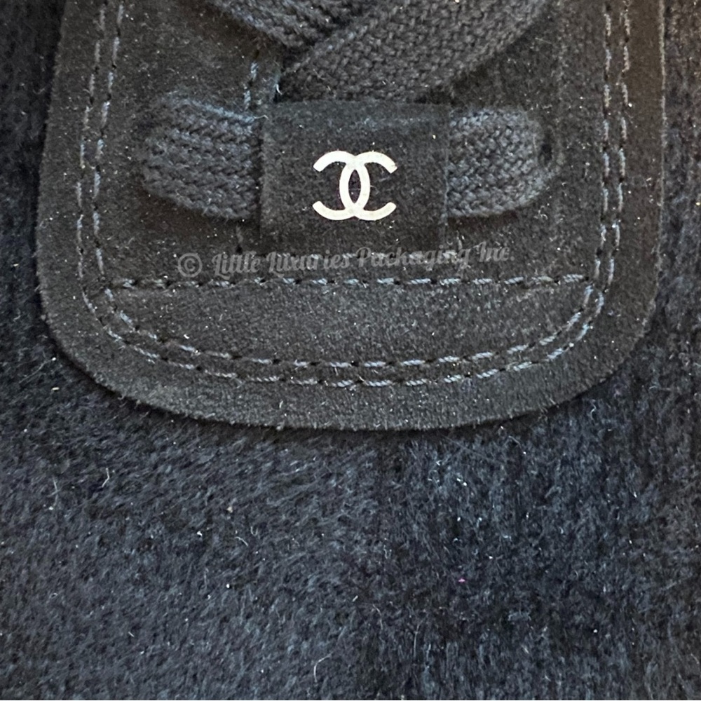 Authentic Chanel Women's Black/Black Knit Fabric Suede Calfskin CC Logo Sneakers - Picture 8 of 14